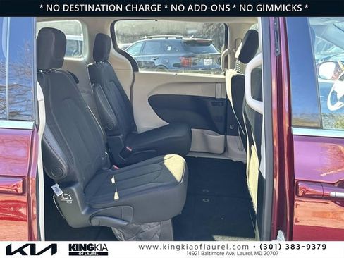 Used 2018 Chrysler Pacifica Touring Plus image 17