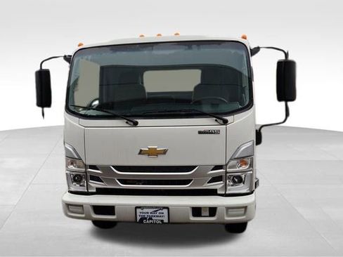 New 2025 Chevrolet Low Cab Forward image 9