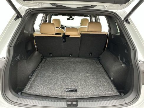 Used 2024 Volkswagen Tiguan SE R-Line w/ MDO Package, Two-Row AWD/4WD image 23