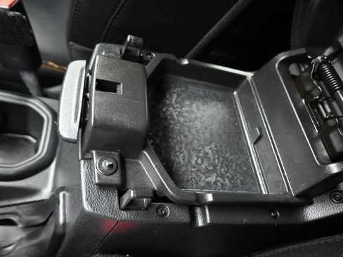 Used 2021 Jeep Wrangler Unlimited Sahara image 27