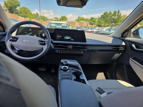 Used 2023 Kia EV6 Wind w/ Wind Technology Package AWD/4WD image 9