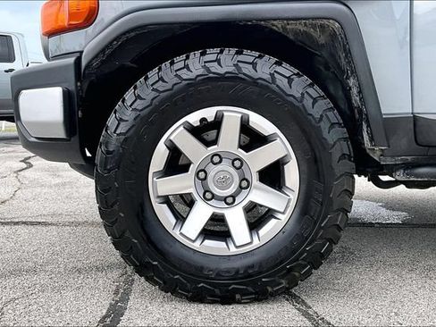 Used 2014 Toyota FJ Cruiser 4WD w/ Convenience Package image 34
