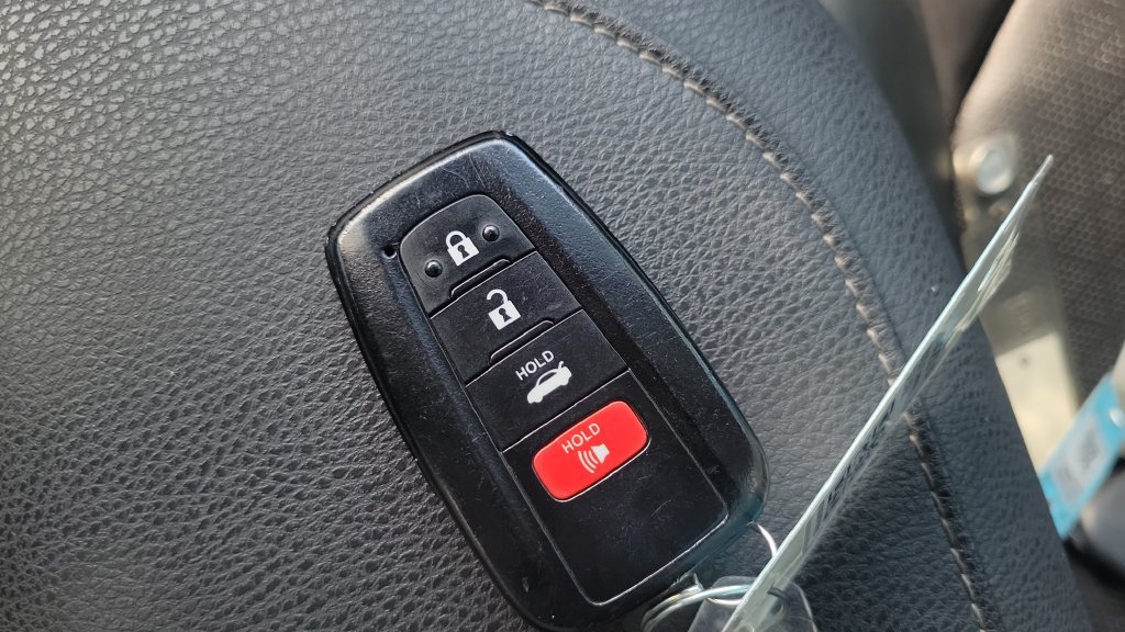 Used 2023 Toyota Camry XSE FWD image 23