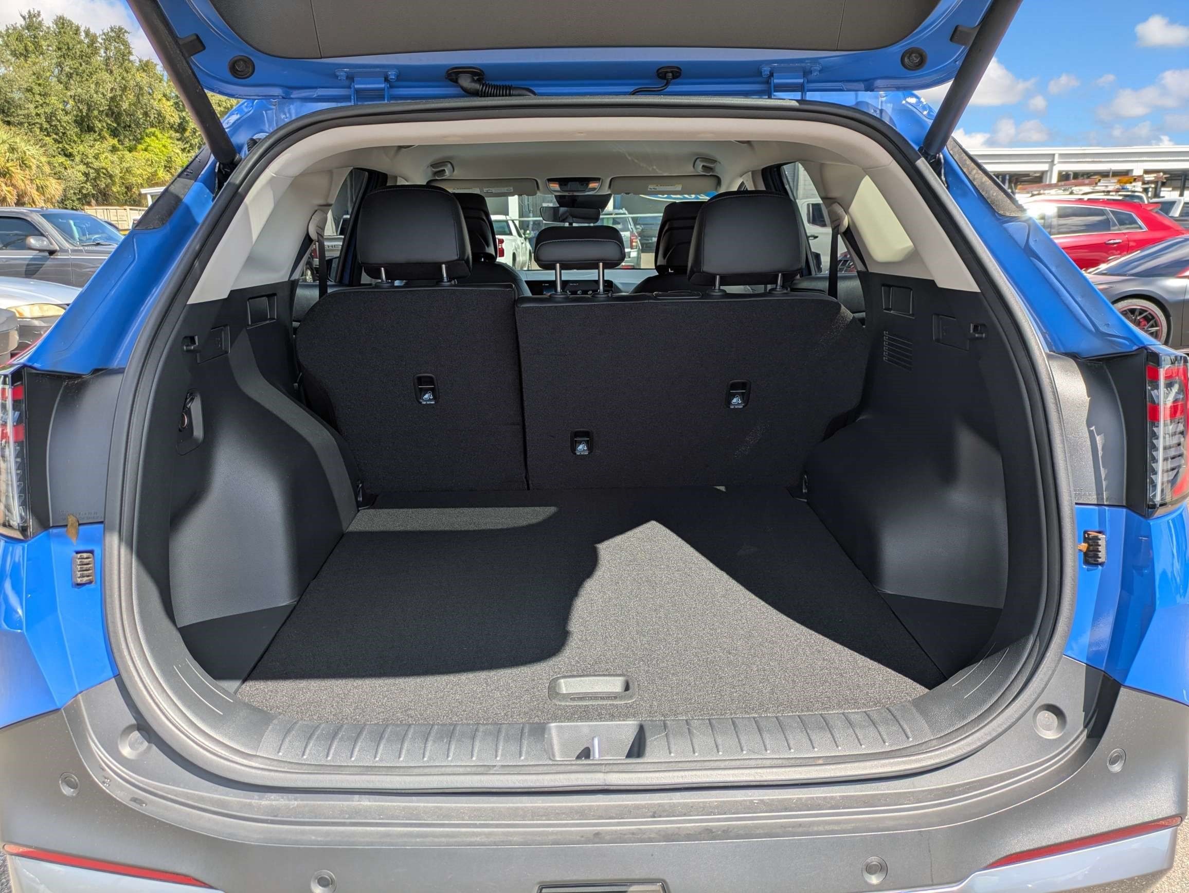 Used 2026 Kia Sportage EX FWD image 12
