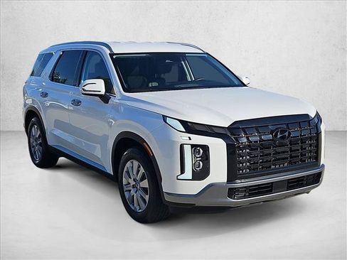 Used 2025 Hyundai Palisade SEL FWD image 3