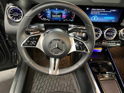 Certified 2025 Mercedes-Benz GLB 250 GLB 250 image 24