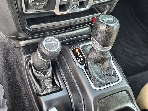 Used 2021 Jeep Wrangler Unlimited Sport image 27