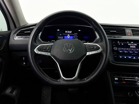 Used 2022 Volkswagen Tiguan SE FWD image 30