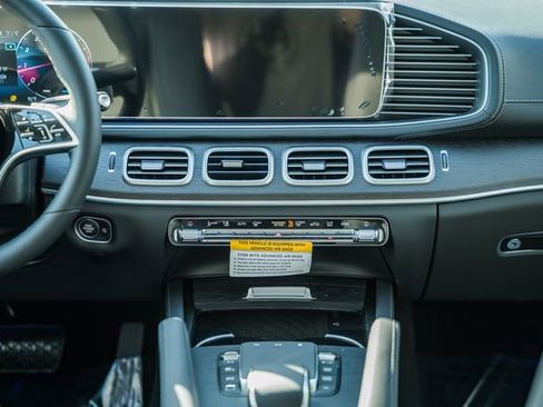 New 2026 Mercedes-Benz GLS 450 4MATIC image 22