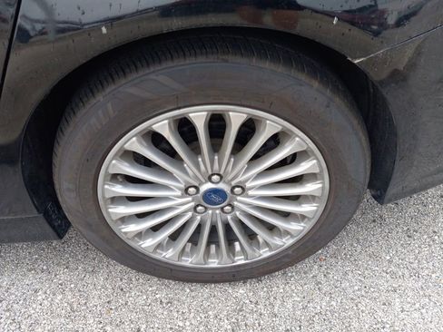 Used 2020 Ford Fusion SE image 13