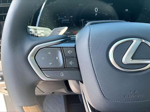 Used 2025 Lexus RX 350 w/ Convenience Package AWD/4WD image 24