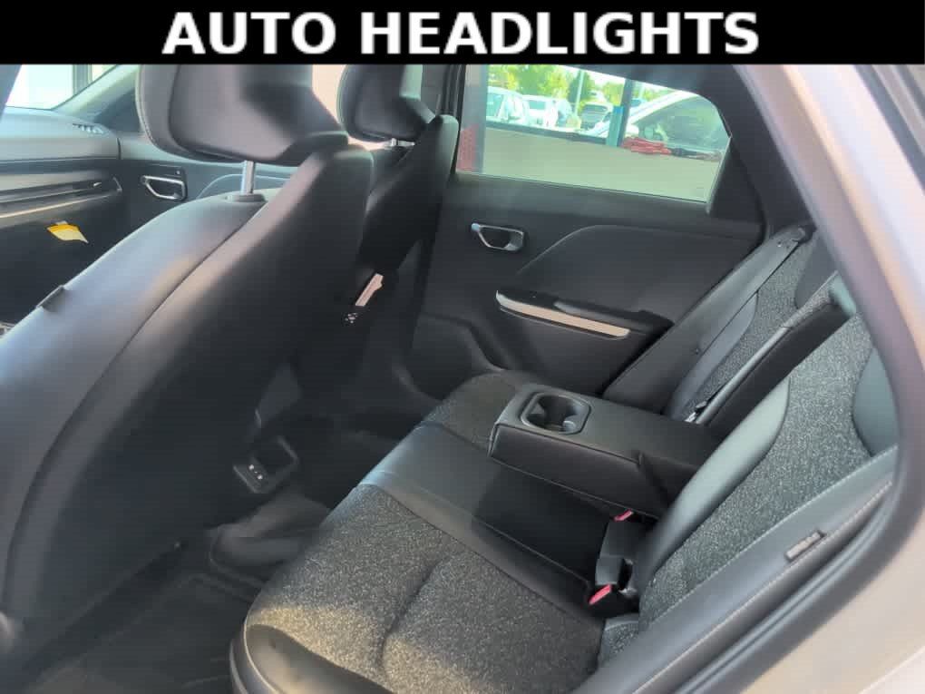 Used 2025 Kia K4 GT-Line w/ GT-Line Sunroof Package FWD image 8