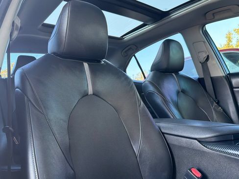 Used 2018 Toyota Camry XSE w/ Driver Assist Package FWD image 16