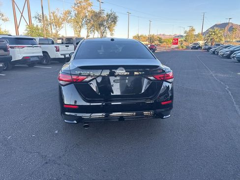 Used 2025 Nissan Sentra SR w/ SR Premium Package image 10