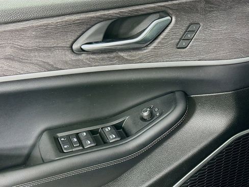 Certified 2025 Jeep Grand Cherokee L Limited w/ Luxury Tech Group II image 28