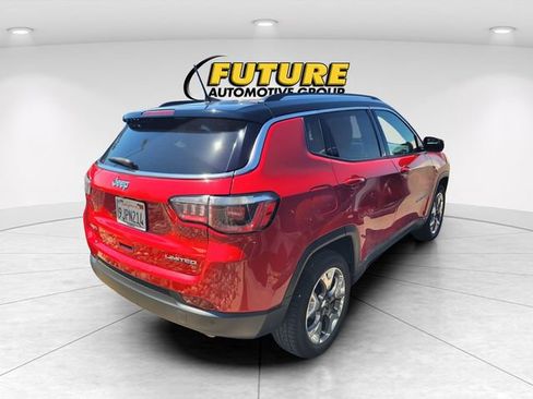 Used 2019 Jeep Compass Limited w/ Advanced Safety Group AWD/4WD image 3