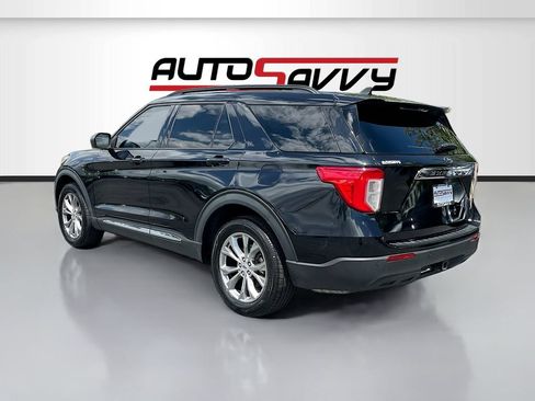 Used 2022 Ford Explorer XLT w/ Equipment Group 202A AWD/4WD image 5