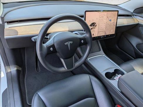 Used 2022 Tesla Model 3 Long Range AWD/4WD image 10