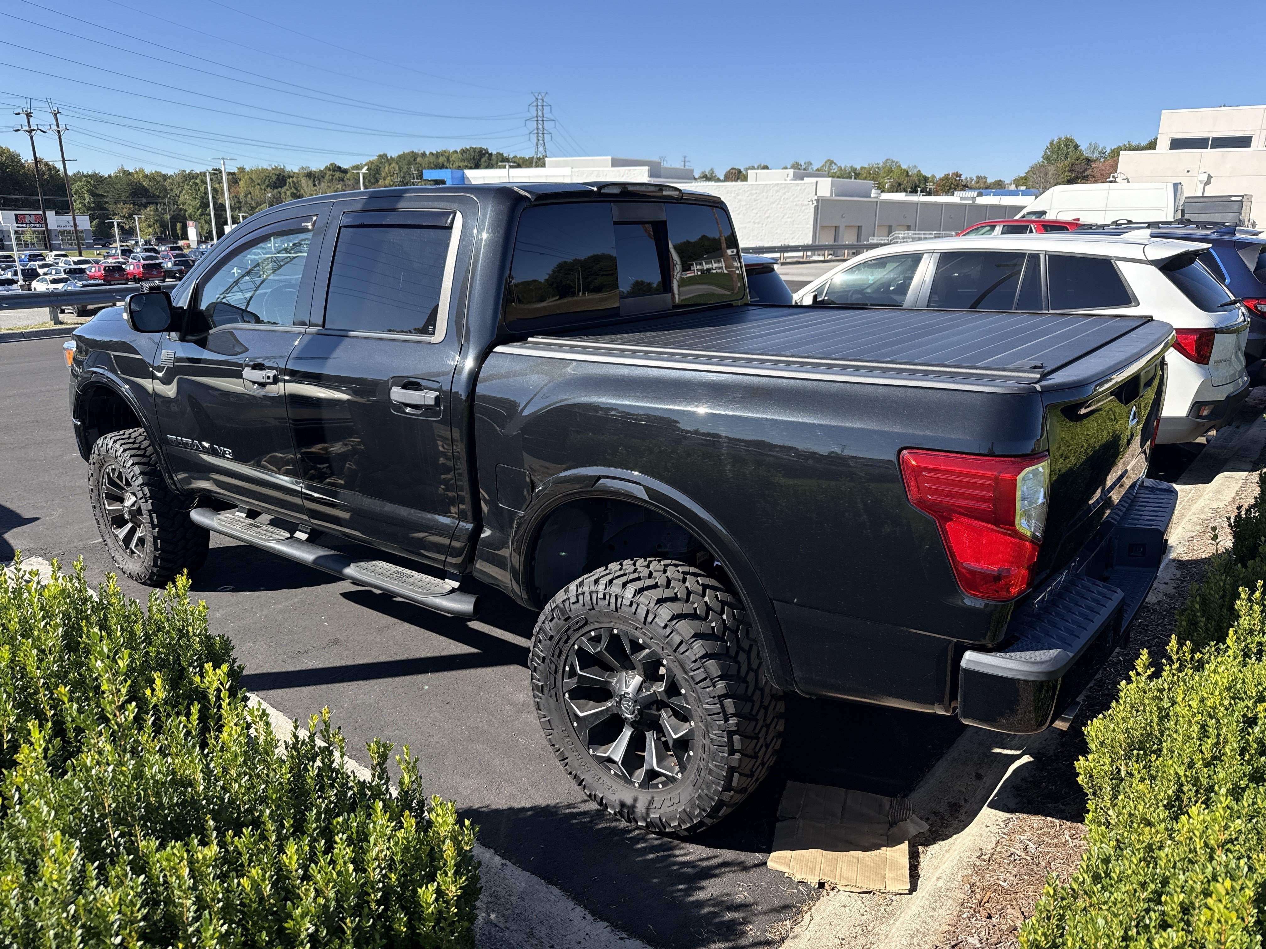 Used 2019 Nissan Titan PRO-4X AWD/4WD image 7