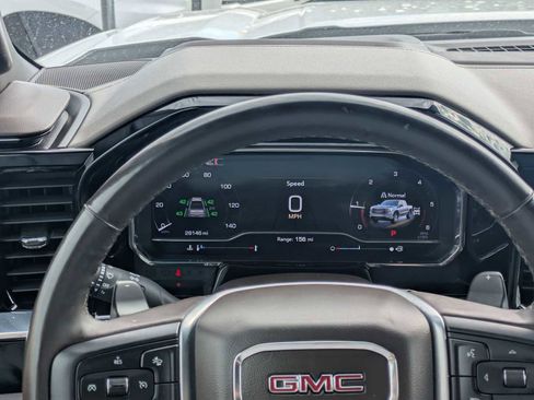 Used 2025 GMC Sierra 1500 SLT w/ SLT Convenience Package AWD/4WD image 33