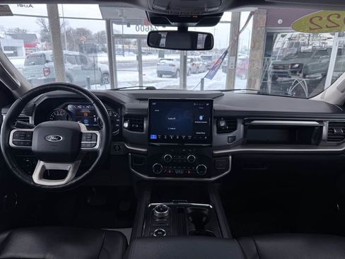 Used 2022 Ford Expedition XLT image 46