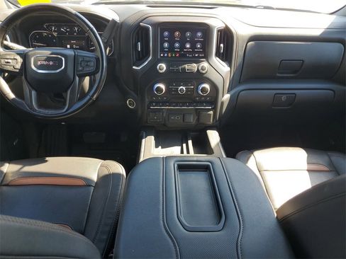 Certified 2022 GMC Sierra 2500 AT4 w/ AT4 Preferred Package image 16