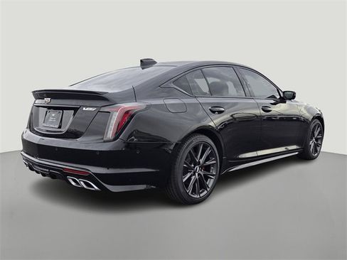 New 2026 Cadillac CT5 V image 4