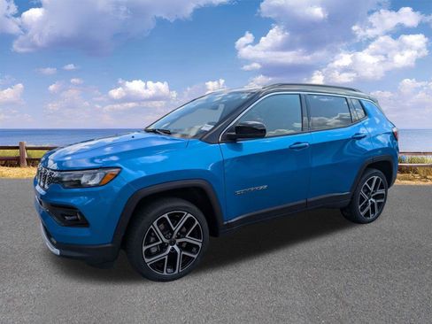 Certified 2025 Jeep Compass Limited AWD/4WD image 4