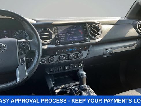Used 2023 Toyota Tacoma TRD Off-Road w/ TRD Premium Off Road Package AWD/4WD image 12