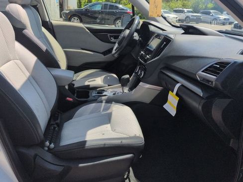 Used 2023 Subaru Forester Premium AWD/4WD image 30