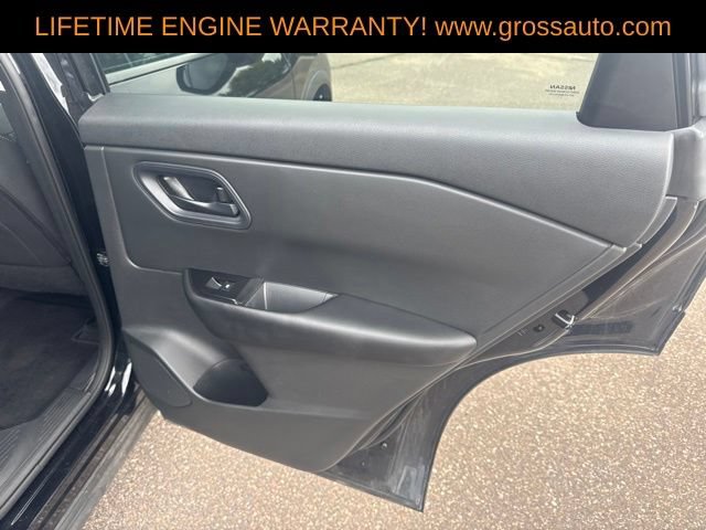 Used 2024 Nissan Rogue S AWD/4WD image 29