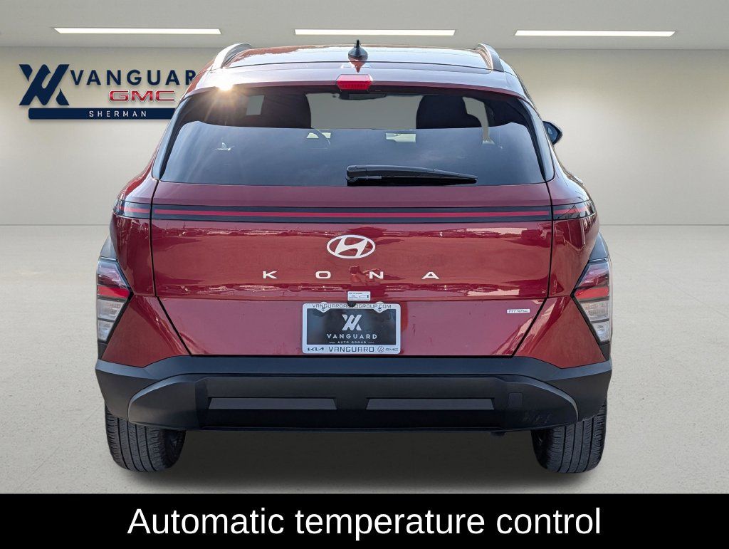 Used 2025 Hyundai Kona SEL AWD/4WD image 5