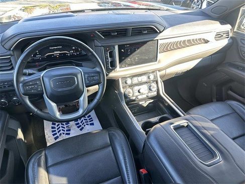 Used 2023 GMC Yukon Denali image 15