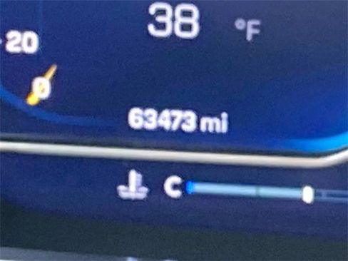 Used 2023 Chevrolet Suburban Premier image 18