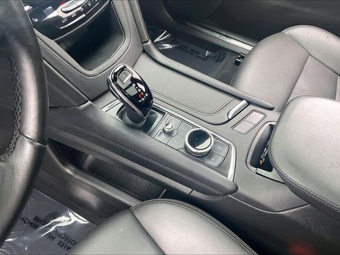 Used 2022 Cadillac XT5 Sportv w/ LPO, ONYX Package AWD/4WD image 22