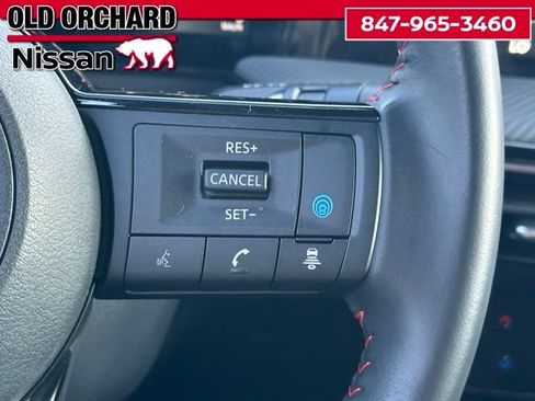 Used 2025 Nissan Kicks SR FWD image 19