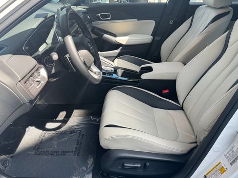 Certified 2025 Acura Integra A-Spec FWD image 23
