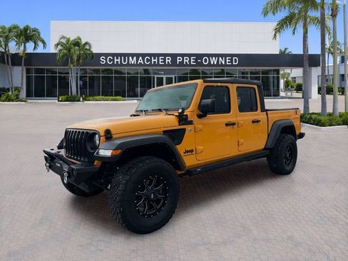 Used 2021 Jeep Gladiator Sport AWD/4WD image 3