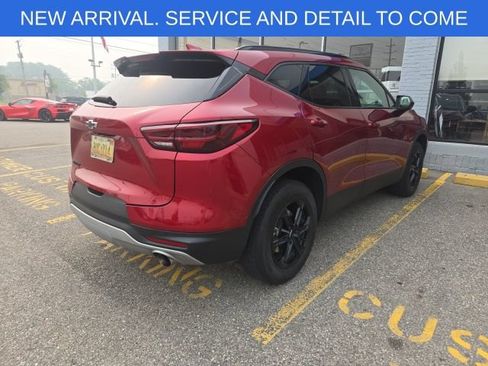 Used 2024 Chevrolet Blazer LT w/ Convenience Package FWD image 4