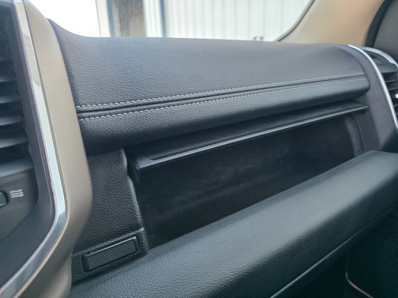 Used 2021 RAM 1500 Laramie AWD/4WD image 27