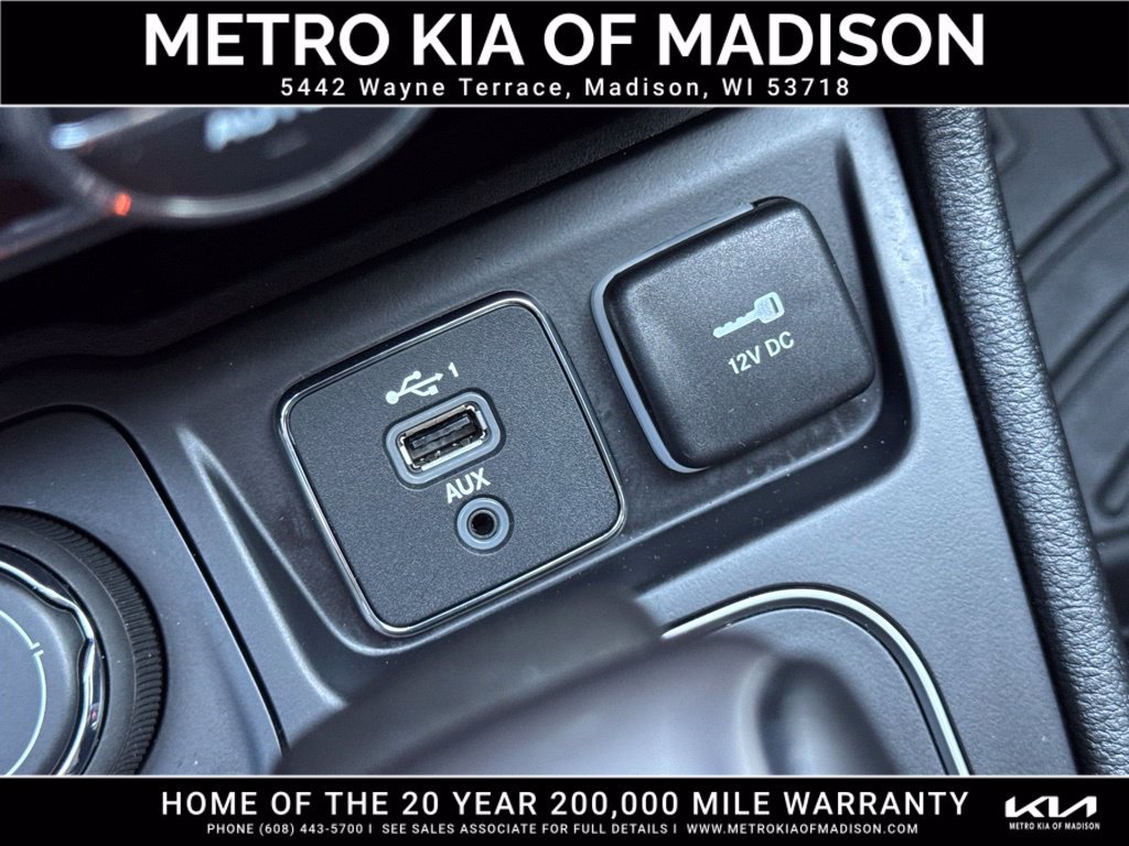 Used 2021 Jeep Cherokee Latitude Lux w/ Comfort/Convenience Group AWD/4WD image 23