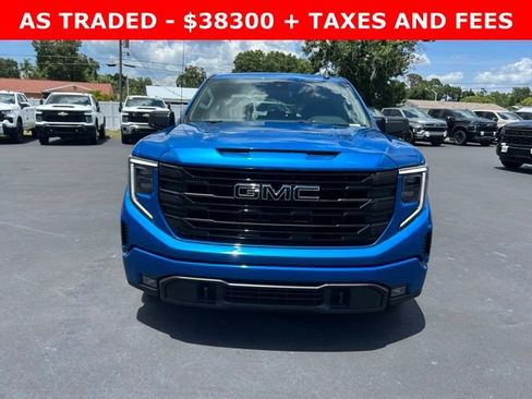 Used 2022 GMC Sierra 1500 Elevation w/ LPO, Elevation Black Package RWD image 2