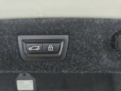 Used 2018 BMW 540i RWD image 31