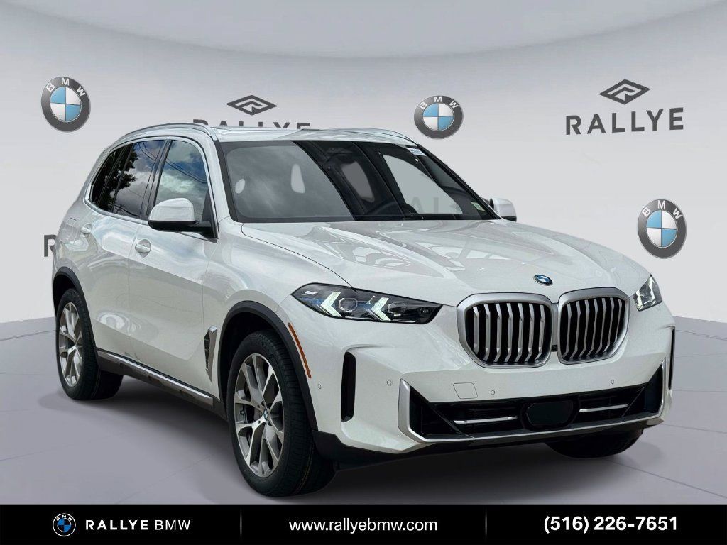 Certified 2024 BMW X5 xDrive40i w/ Premium Package AWD/4WD image 1