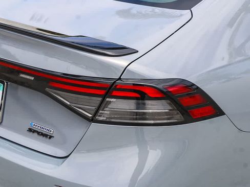 Used 2025 Honda Accord Sport image 9