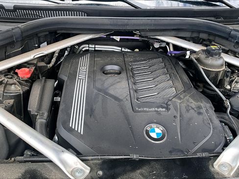 Used 2022 BMW X5 xDrive40i w/ Parking Assistance Package AWD/4WD image 31