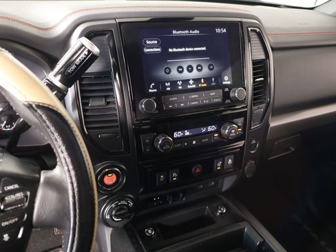 Used 2021 Nissan Titan PRO-4X w/ Pro-4x Convenience Package AWD/4WD image 5