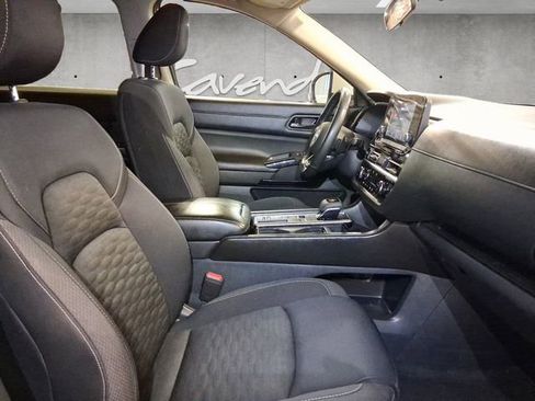 Certified 2023 Nissan Pathfinder SV image 24