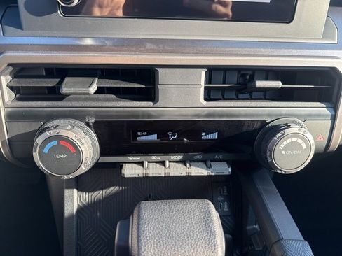 Used 2025 Toyota 4Runner SR5 image 33