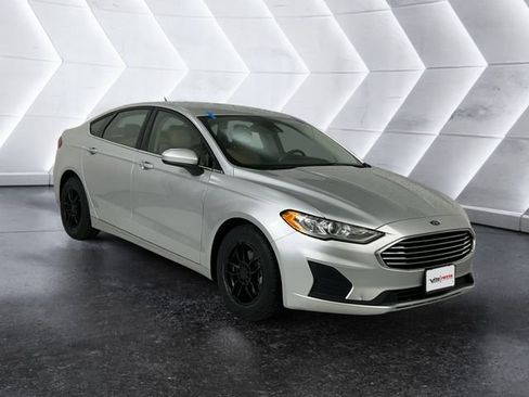 Used 2019 Ford Fusion S FWD image 1